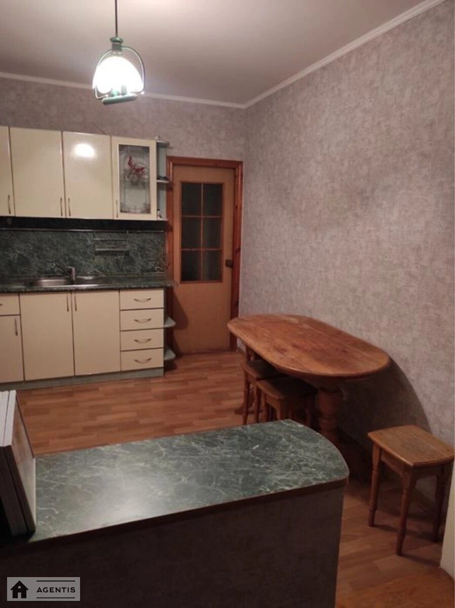 Apartment for rent 1 room, 35 m², 6th fl./16 floors. 19, Sosnytcka 19, Kyiv. 