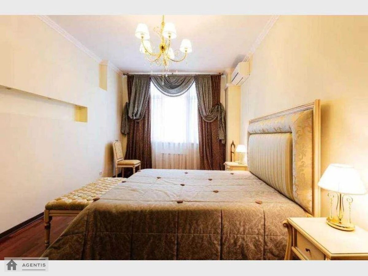 Apartment for rent 3 rooms, 84 m², 4th fl./4 floors. 36, Yaroslaviv Val 36, Kyiv. 