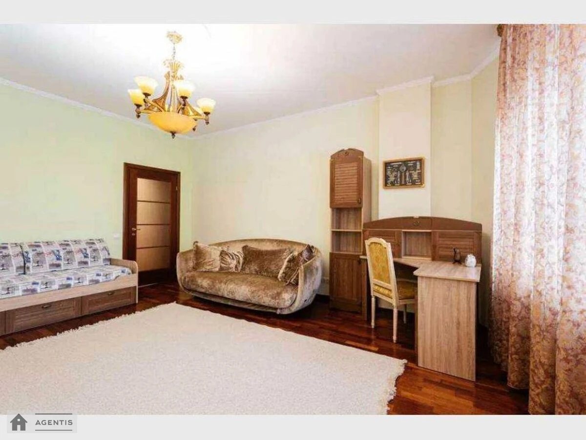 Apartment for rent 3 rooms, 84 m², 4th fl./4 floors. 36, Yaroslaviv Val 36, Kyiv. 