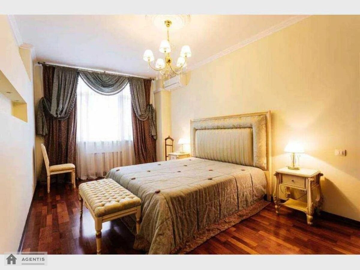 Apartment for rent 3 rooms, 84 m², 4th fl./4 floors. 36, Yaroslaviv Val 36, Kyiv. 