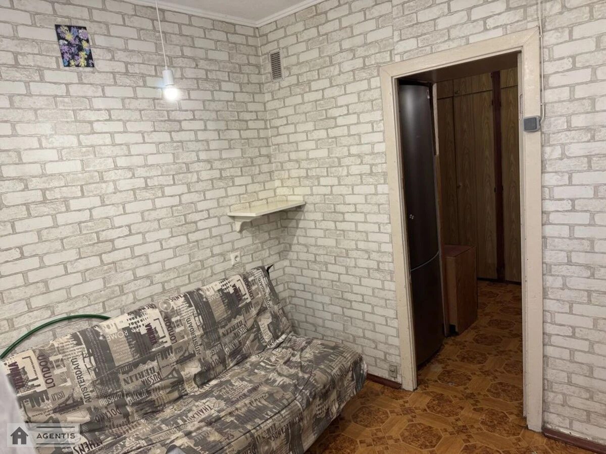 Сдам квартиру 2 комнаты, 55 m², 9 эт./16 этажей. 3, Костянтина Данькевича вул., Киев. 