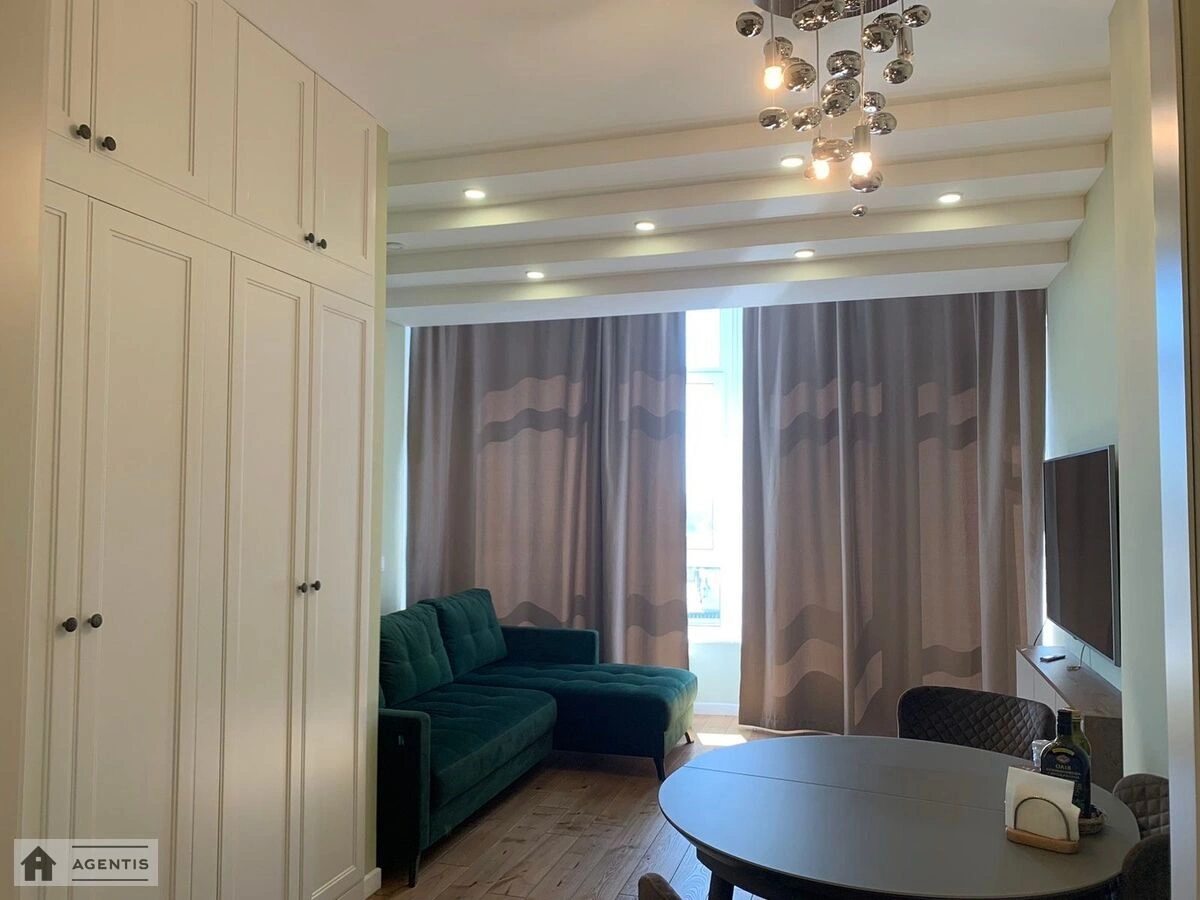 Apartment for rent 1 room, 65 m², 15th fl./18 floors. 52, Sichovyh Strliltsiv 52, Kyiv. 