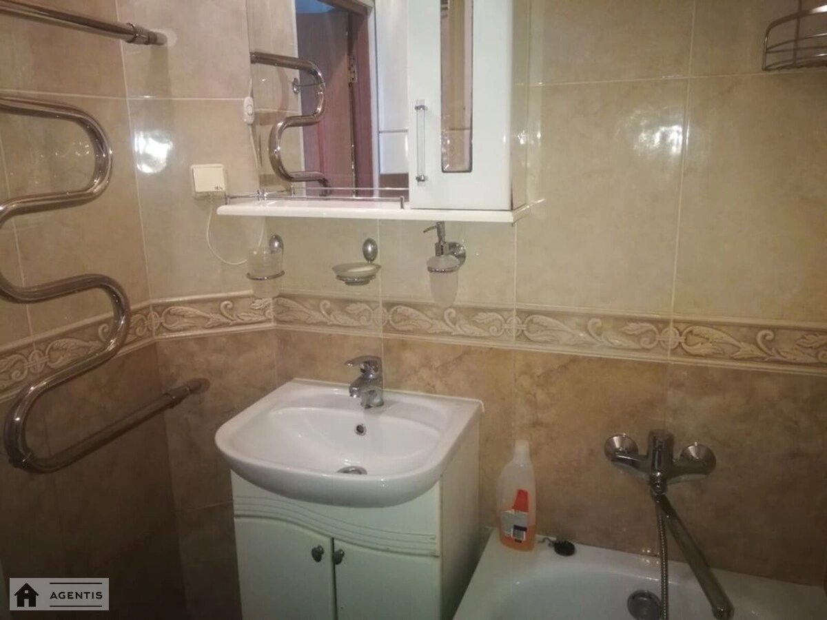 Здам квартиру 2 кімнати, 54 m², 8 пов./16 поверхів. 1, Рональда Рейгана вул. (Теодора Драйзера), Київ. 