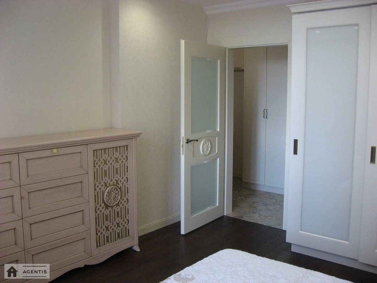 Apartment for rent 2 rooms, 80 m², 12th fl./25 floors. 4, Aviakonstruktora Ihorya Sikorskoho vul., Kyiv. 