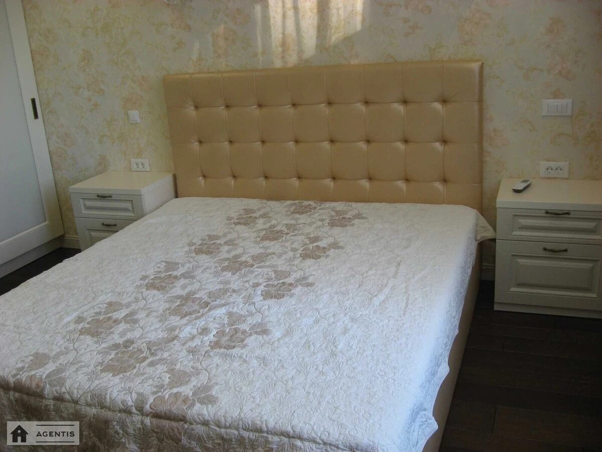 Apartment for rent 2 rooms, 80 m², 12th fl./25 floors. 4, Aviakonstruktora Ihorya Sikorskoho vul., Kyiv. 