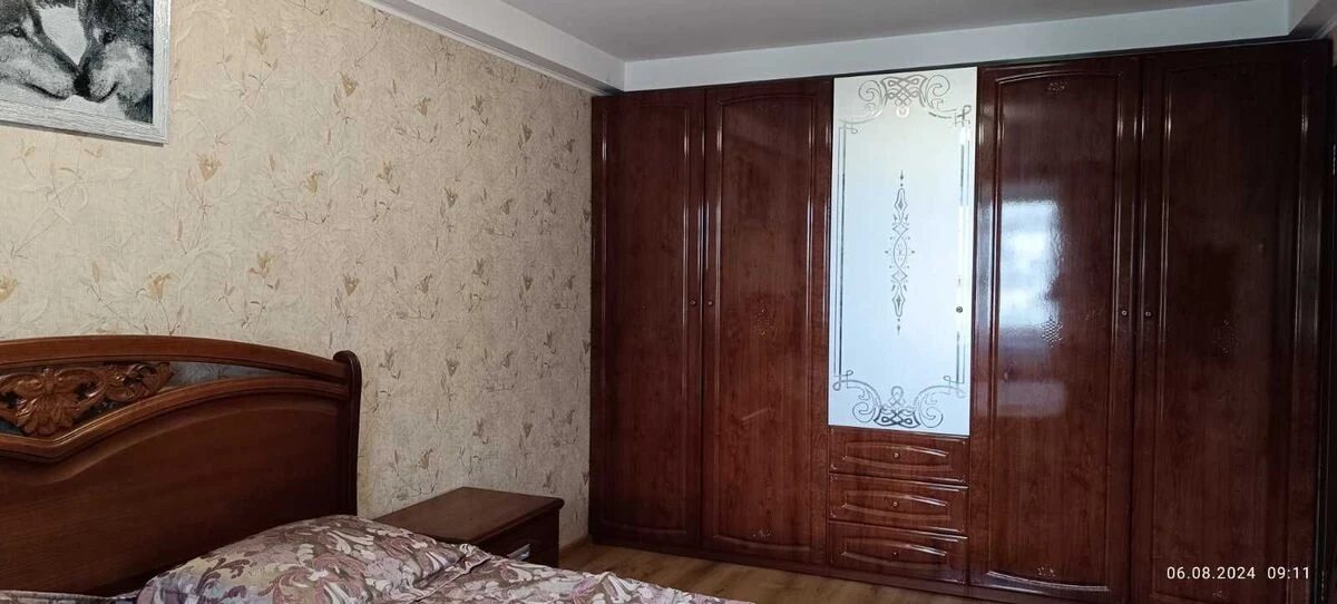 Здам квартиру 3 кімнати, 74 m², 4 пов./9 поверхів. Литовський, Київ. 