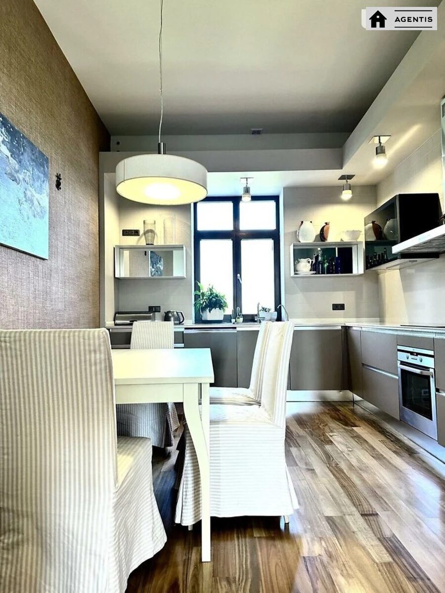 Apartment for rent 3 rooms, 150 m², 5th fl./6 floors. Georgiyivskiy, Kyiv. 