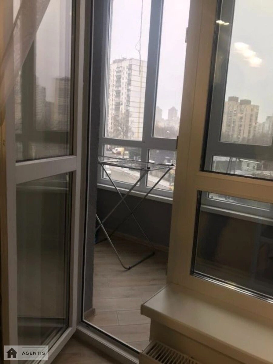 Apartment for rent 1 room, 40 m², 4th fl./26 floors. 58, Kahovska 58, Kyiv. 