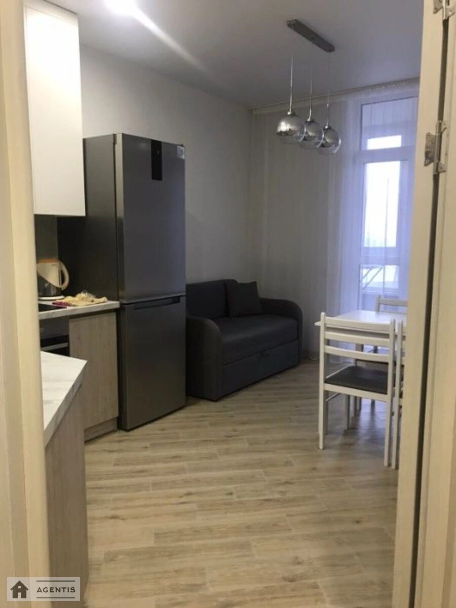 Apartment for rent 1 room, 40 m², 4th fl./26 floors. 58, Kahovska 58, Kyiv. 