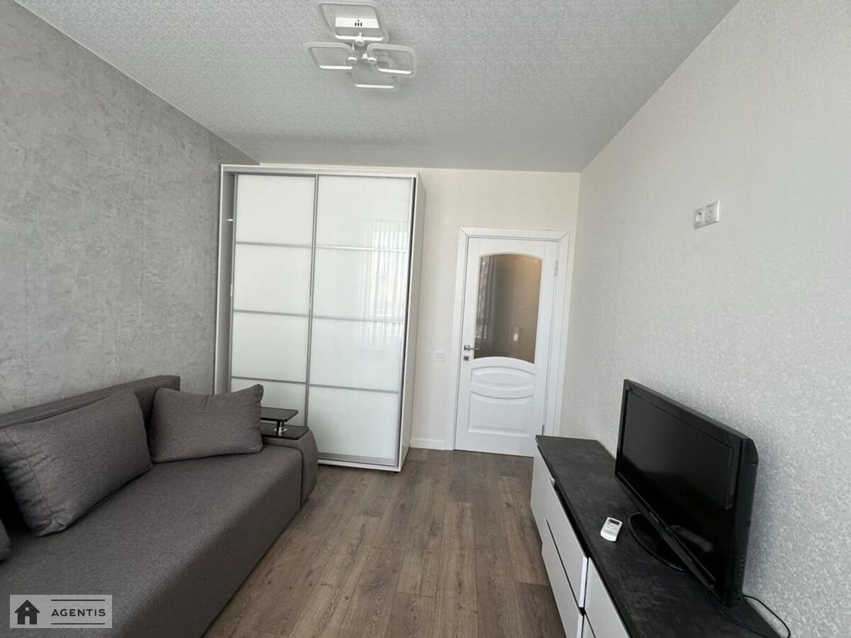 Apartment for rent 1 room, 40 m², 12th fl./25 floors. Dniprovs'ka embankment, Kyiv. 