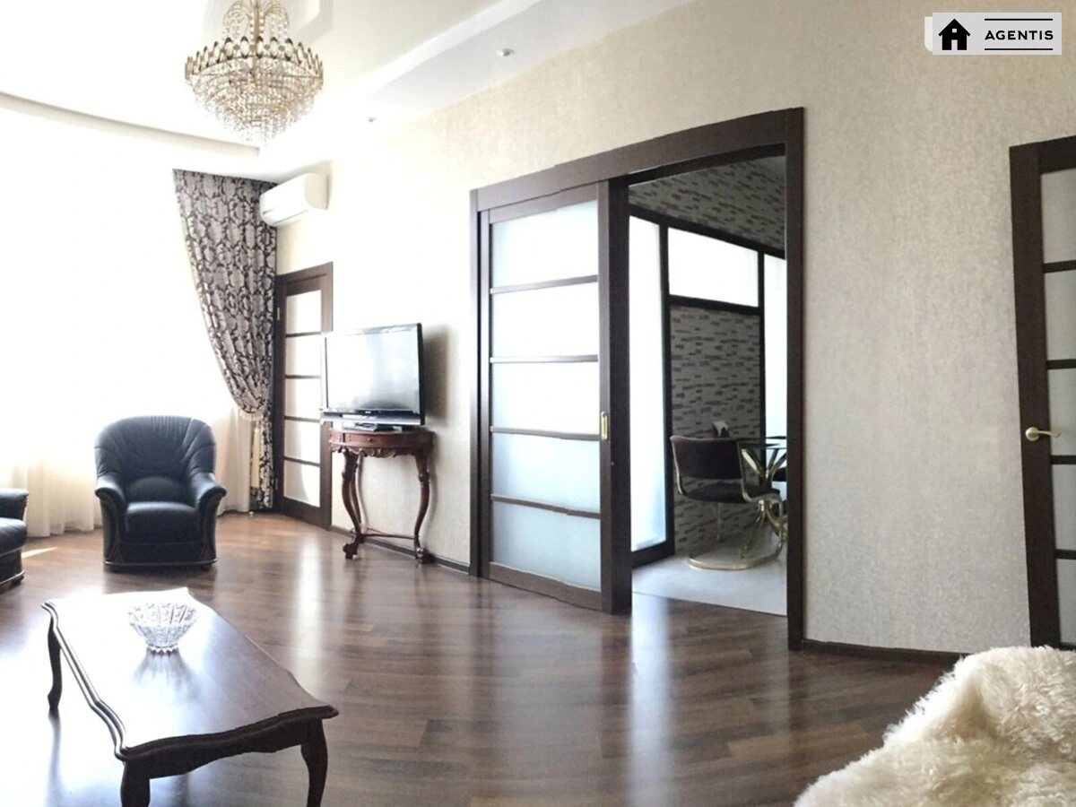 Apartment for rent 2 rooms, 70 m², 19th fl./24 floors. 2, Henerala Shapovala vul. Mekhanizatoriv, Kyiv. 