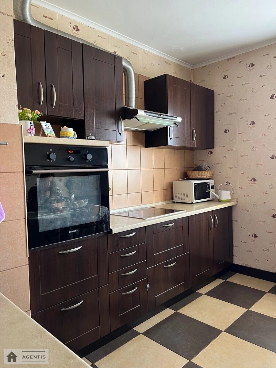 Сдам квартиру 2 комнаты, 63 m², 20 эт./22 этажа. 18, Петра Григоренка просп., Киев. 