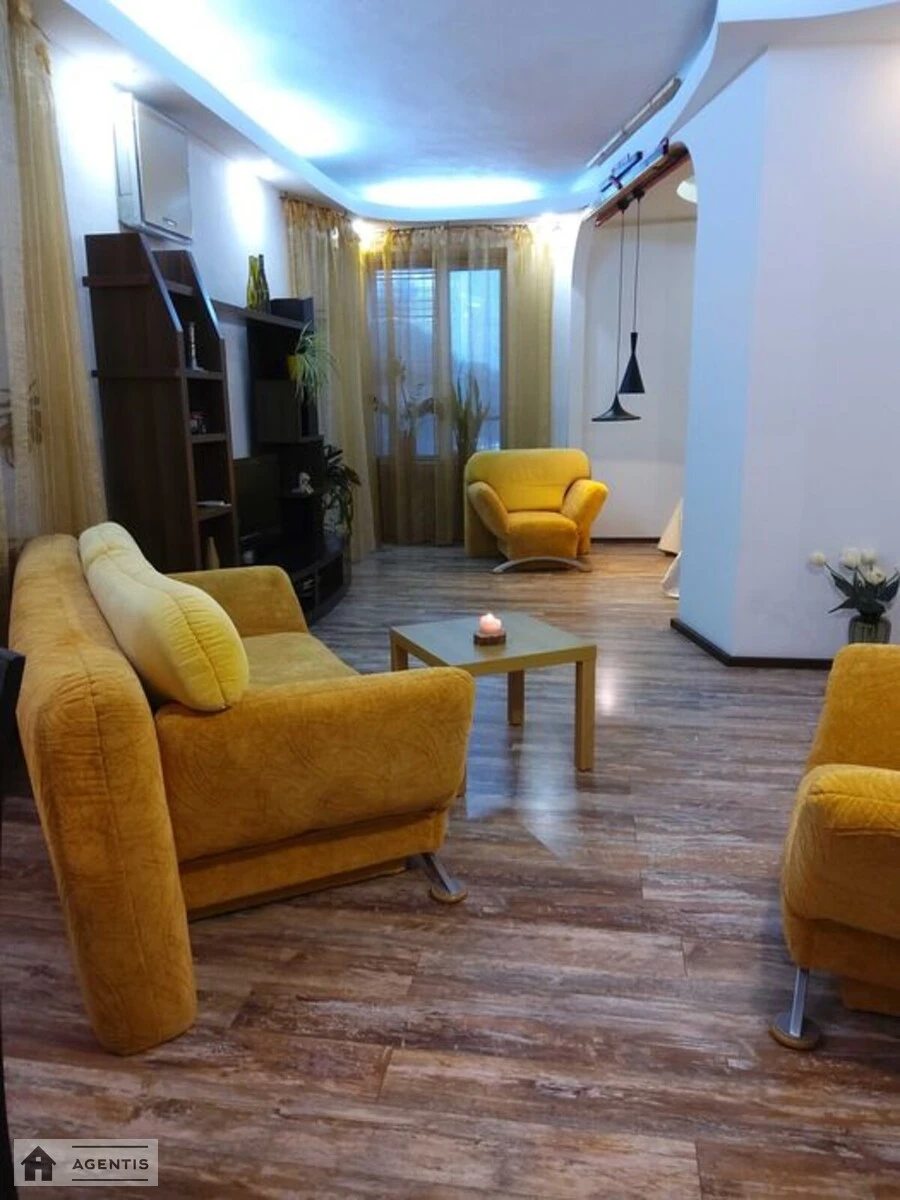 Apartment for rent 2 rooms, 50 m², 3rd fl./4 floors. 28, Mykhayla Hrushevskoho vul., Kyiv. 