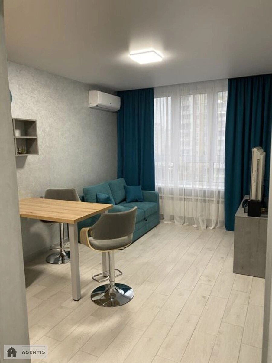 Здам квартиру 2 кімнати, 40 m², 5 пов./24 поверхи. 10, Драгоманова 10, Київ. 