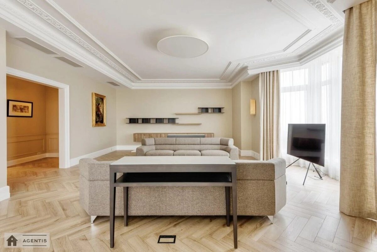 Apartment for rent 4 rooms, 270 m², 4th fl./11 floors. 9, Mykhayla Hrushevskoho vul., Kyiv. 