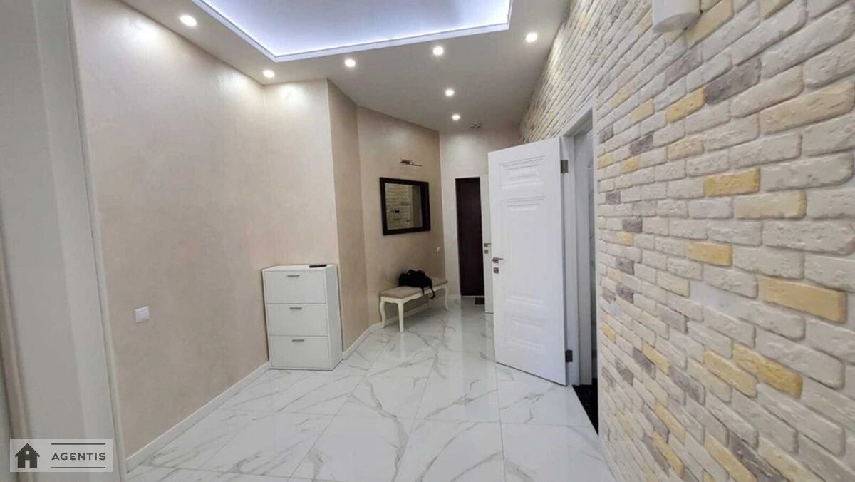 Сдам квартиру 2 комнаты, 74 m², 21 эт./23 этажа. Лабораторный, Киев. 