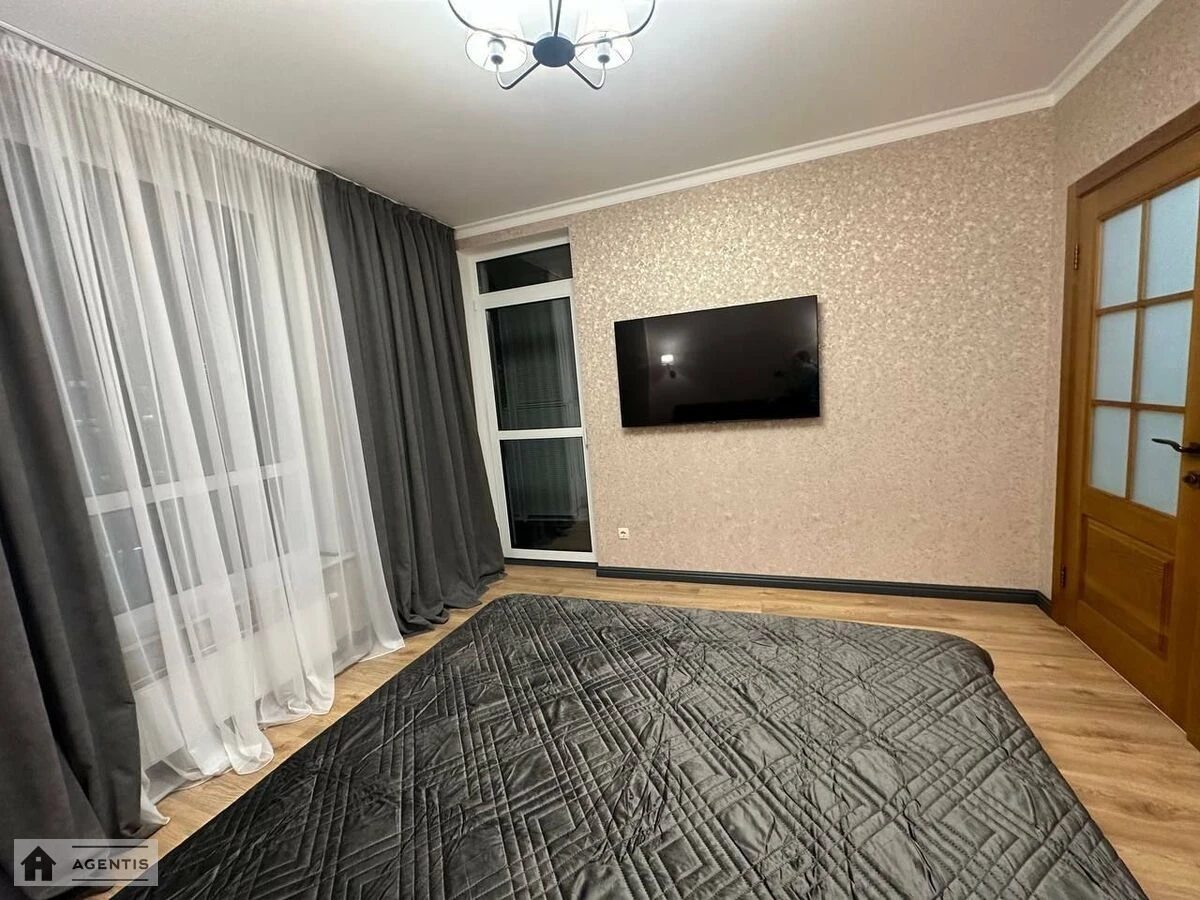 Apartment for rent 3 rooms, 65 m², 15th fl./25 floors. 2, Osokorska 2, Kyiv. 