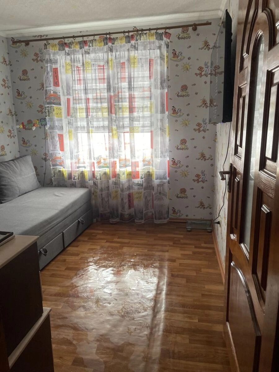 Продаж квартири 3 кімнати, 60 m², 9 пов./9 поверхів. Подільський (ленінський), Кропивницький. 