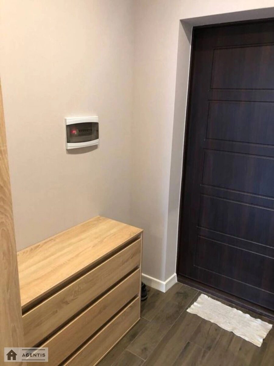 Здам квартиру 1 кімната, 32 m², 2 пов./24 поверхи. 60, Каховська 60, Київ. 