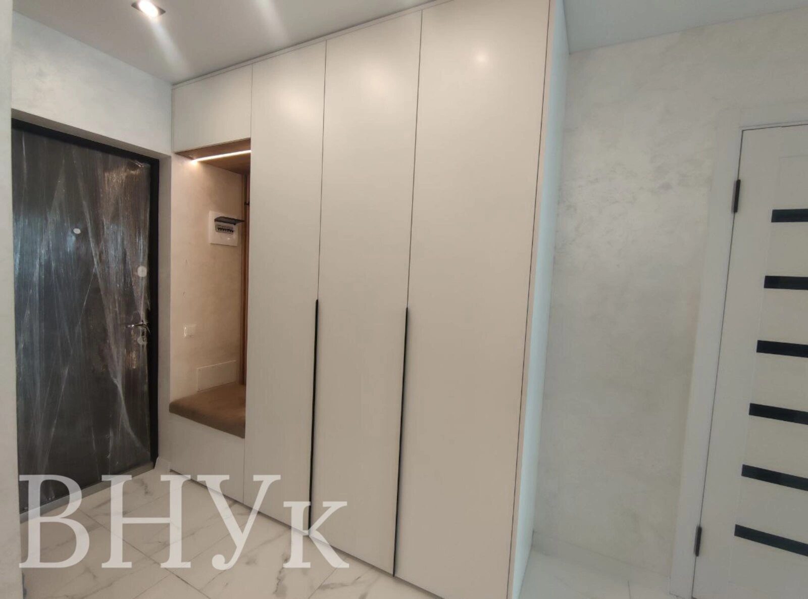 Продаж квартири 2 кімнати, 54 m², 9 пов./11 поверхів. Смакули вул., Тернопіль. 