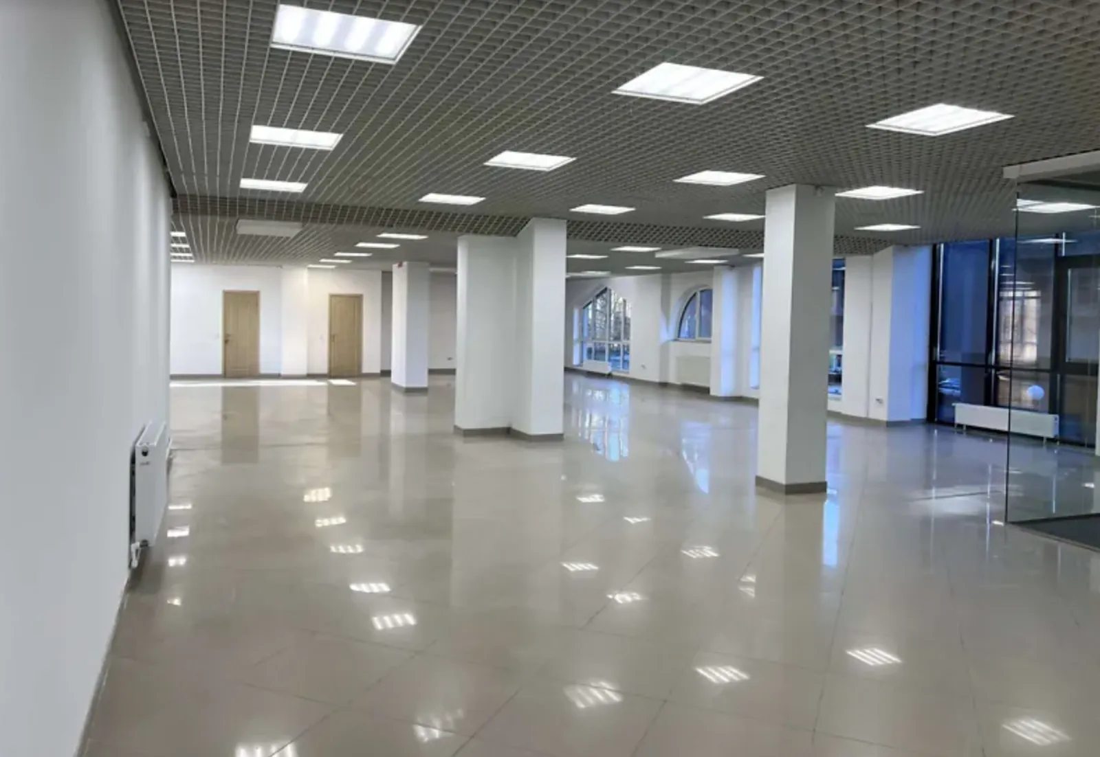 Продам нерухомість під комерцію 152 m², 2 пов./3 поверхи. Центр, Тернопіль. 