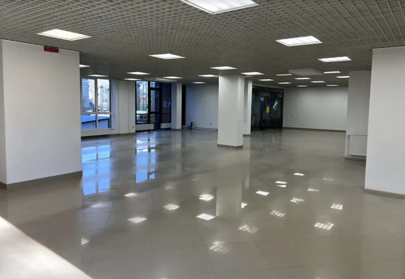 Продам нерухомість під комерцію 152 m², 2 пов./3 поверхи. Центр, Тернопіль. 