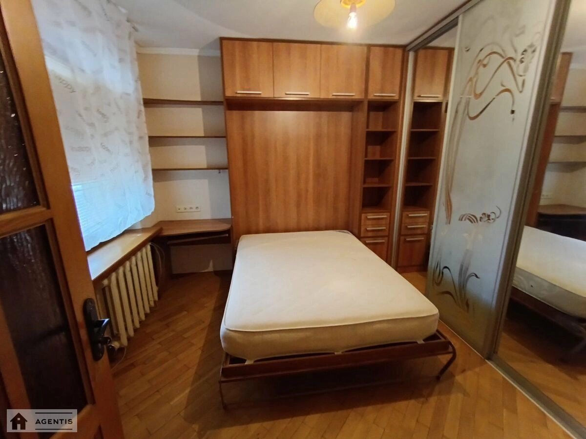 Сдам квартиру 4 комнаты, 86 m², 12 эт./16 этажей. 14, Вячеслава Чорновола вул., Киев. 