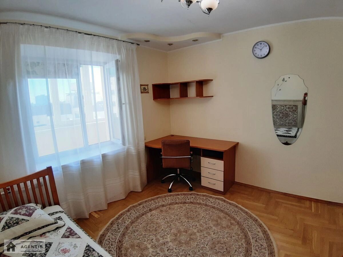 Сдам квартиру 2 комнаты, 65 m², 15 эт./20 этажей. 13, Левка Лукяненка вул. (Маршала Тимошенка), Киев. 