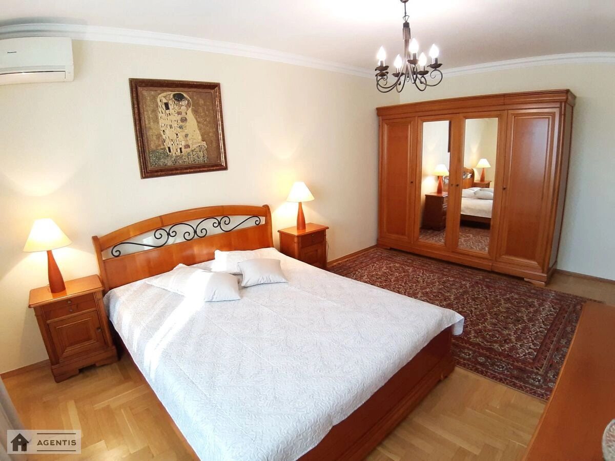 Сдам квартиру 2 комнаты, 65 m², 15 эт./20 этажей. 13, Левка Лукяненка вул. (Маршала Тимошенка), Киев. 