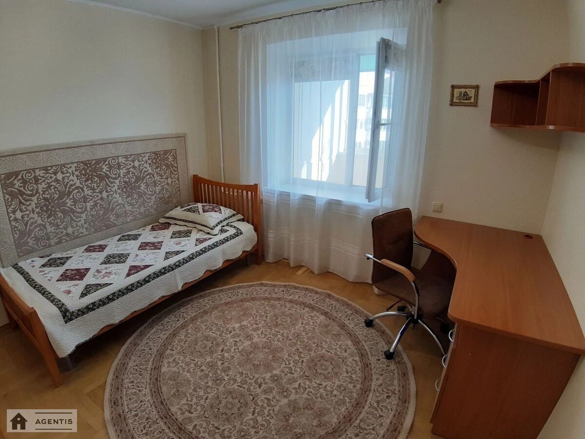 Сдам квартиру 2 комнаты, 65 m², 15 эт./20 этажей. 13, Левка Лукяненка вул. (Маршала Тимошенка), Киев. 