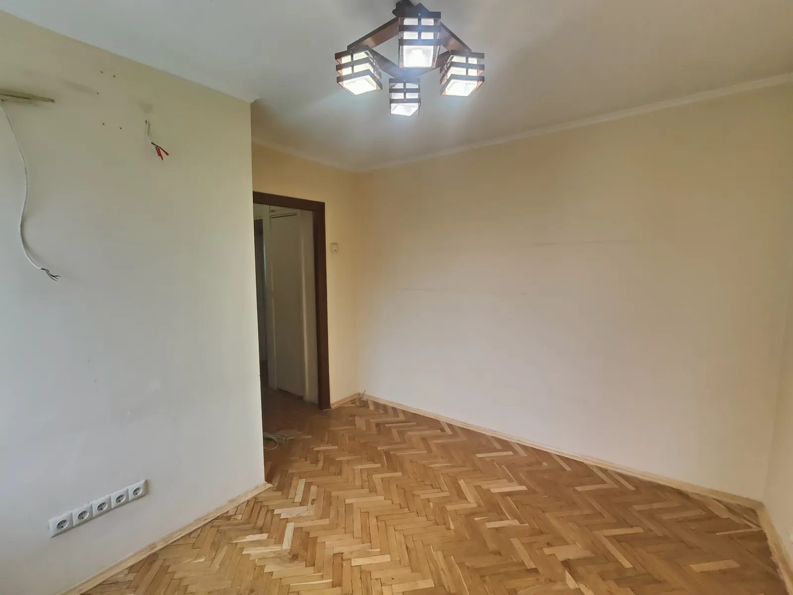 Продаж квартири 4 кімнати, 78 m², 5 пов./9 поверхів. 11, Теремківська 11, Київ. 