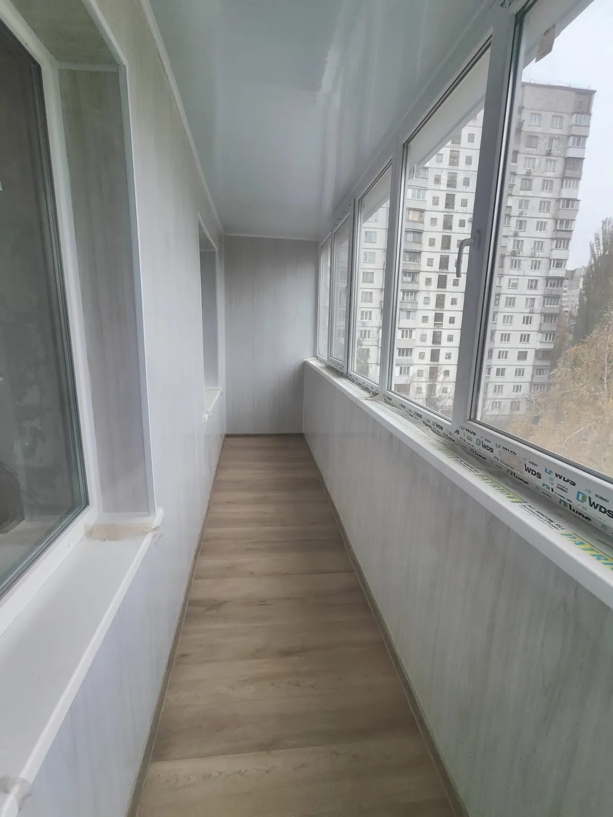 Продаж квартири 4 кімнати, 78 m², 5 пов./9 поверхів. 11, Теремківська 11, Київ. 