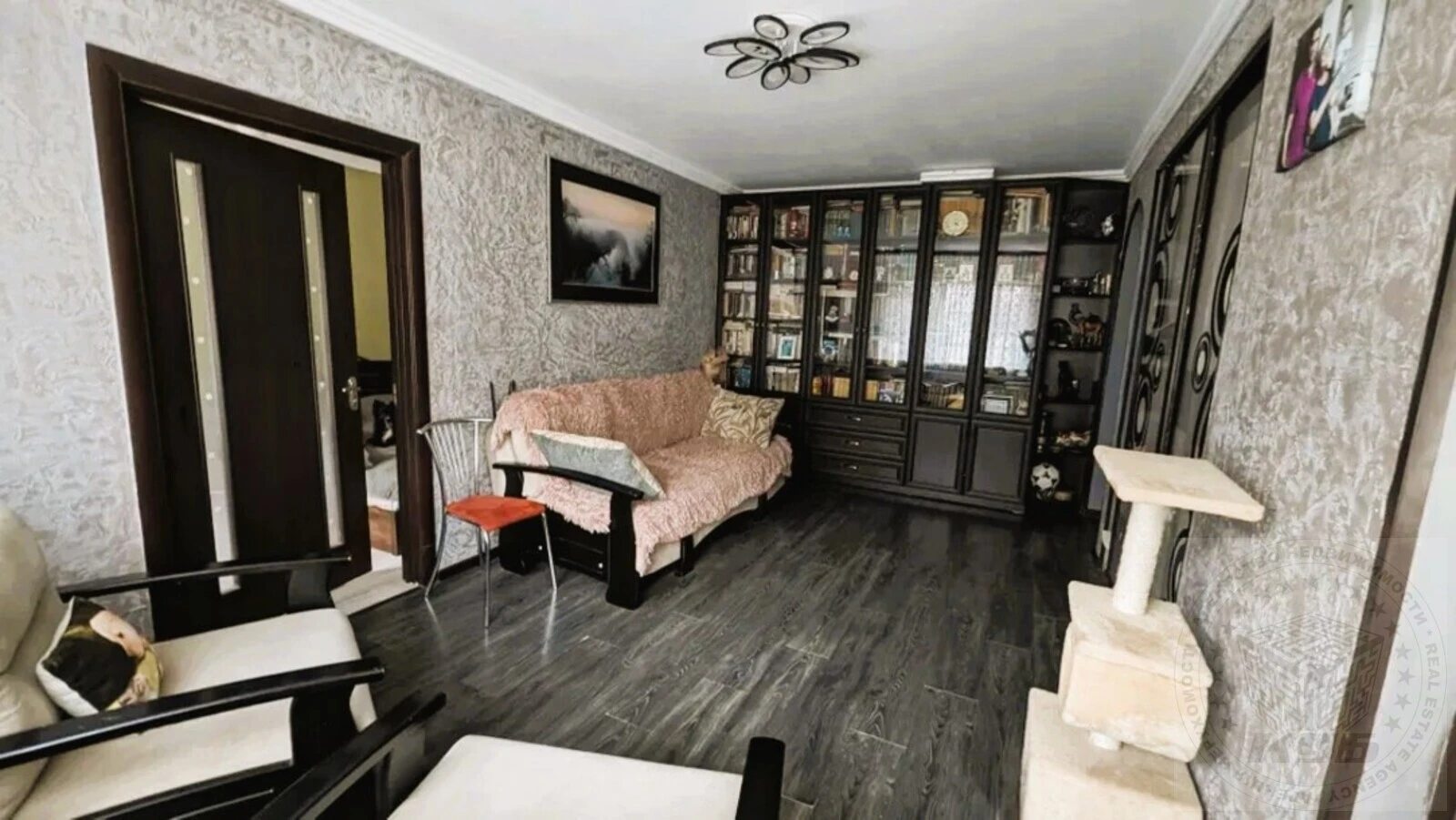 Продаж квартири 2 кімнати, 47 m², 1 пов./5 поверхів. 23, Миколи Василенка вул., Київ. 