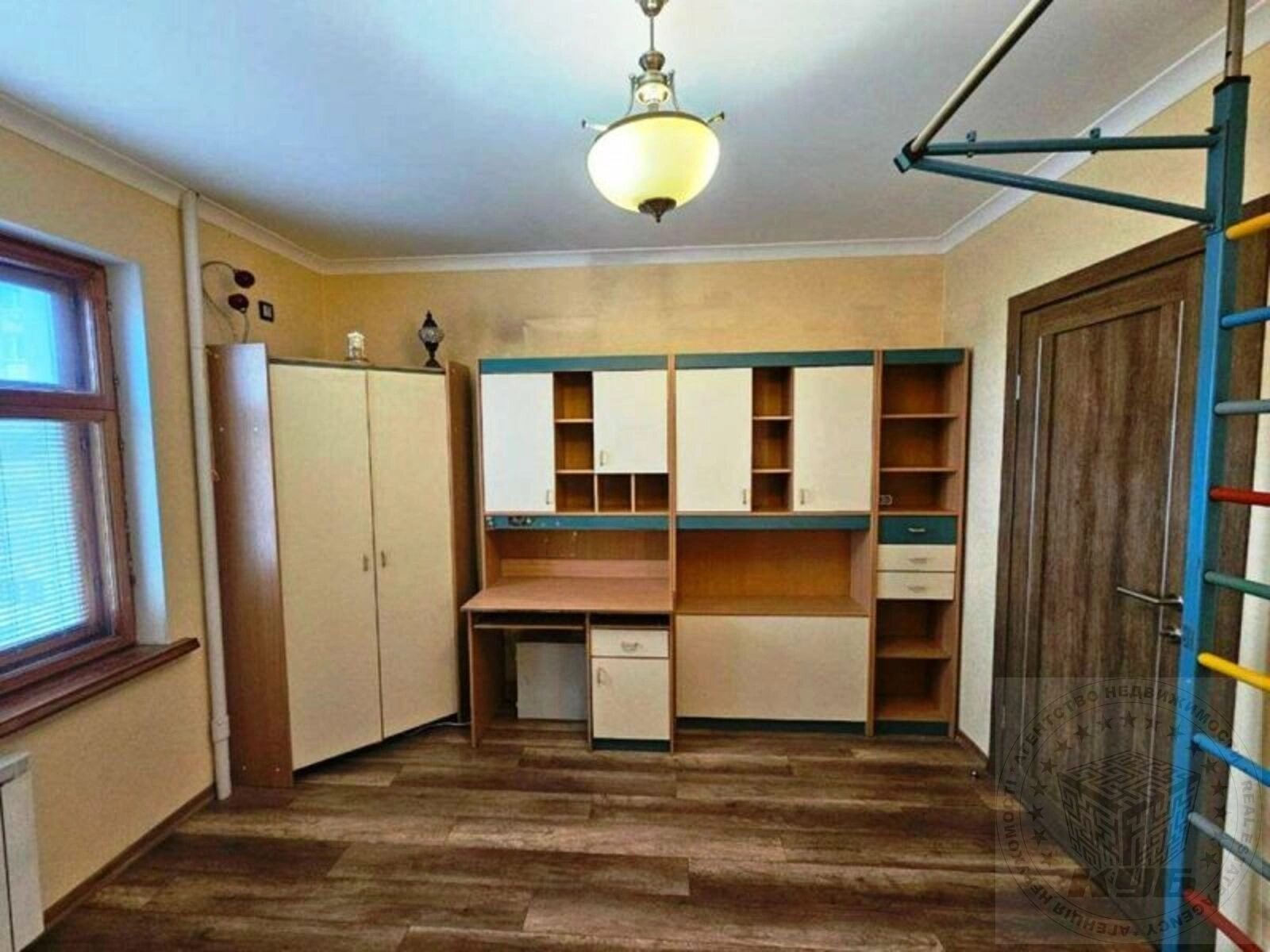 Продаж квартири 3 кімнати, 75 m², 13 пов./16 поверхів. 21, Чорнобильська 21, Київ. 