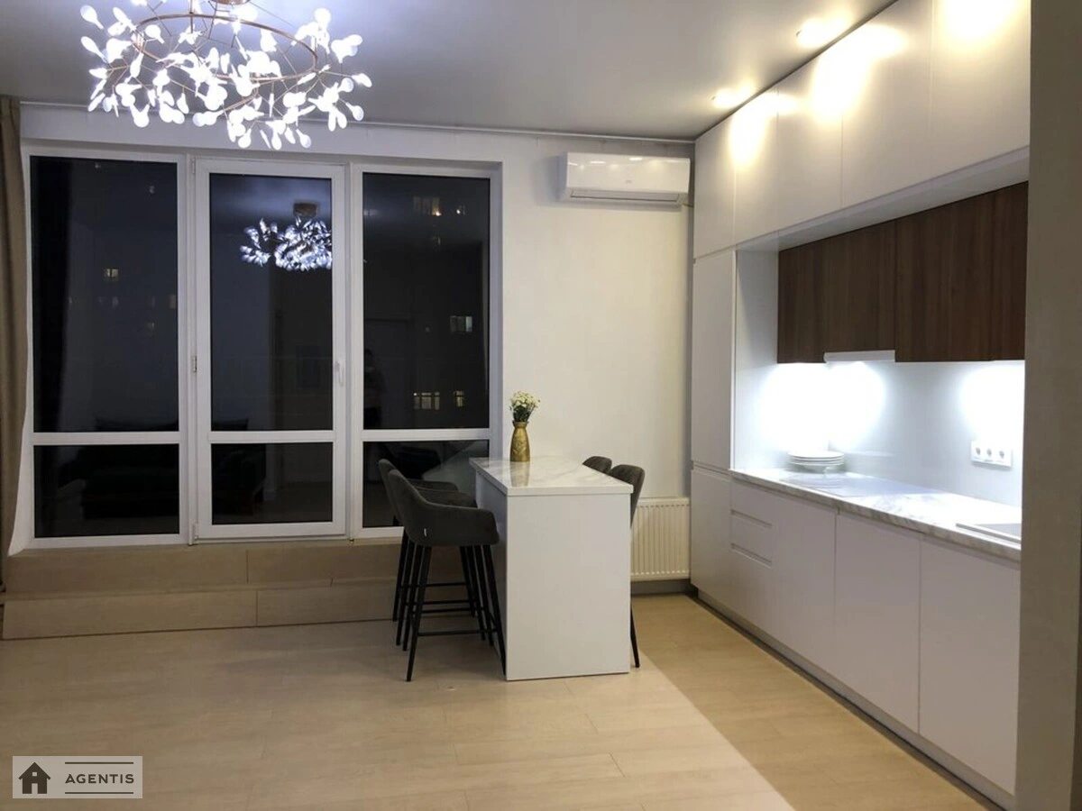 Apartment for rent 1 room, 52 m², 6th fl./6 floors. 48, Kazymyra Malevycha vul., Kyiv. 