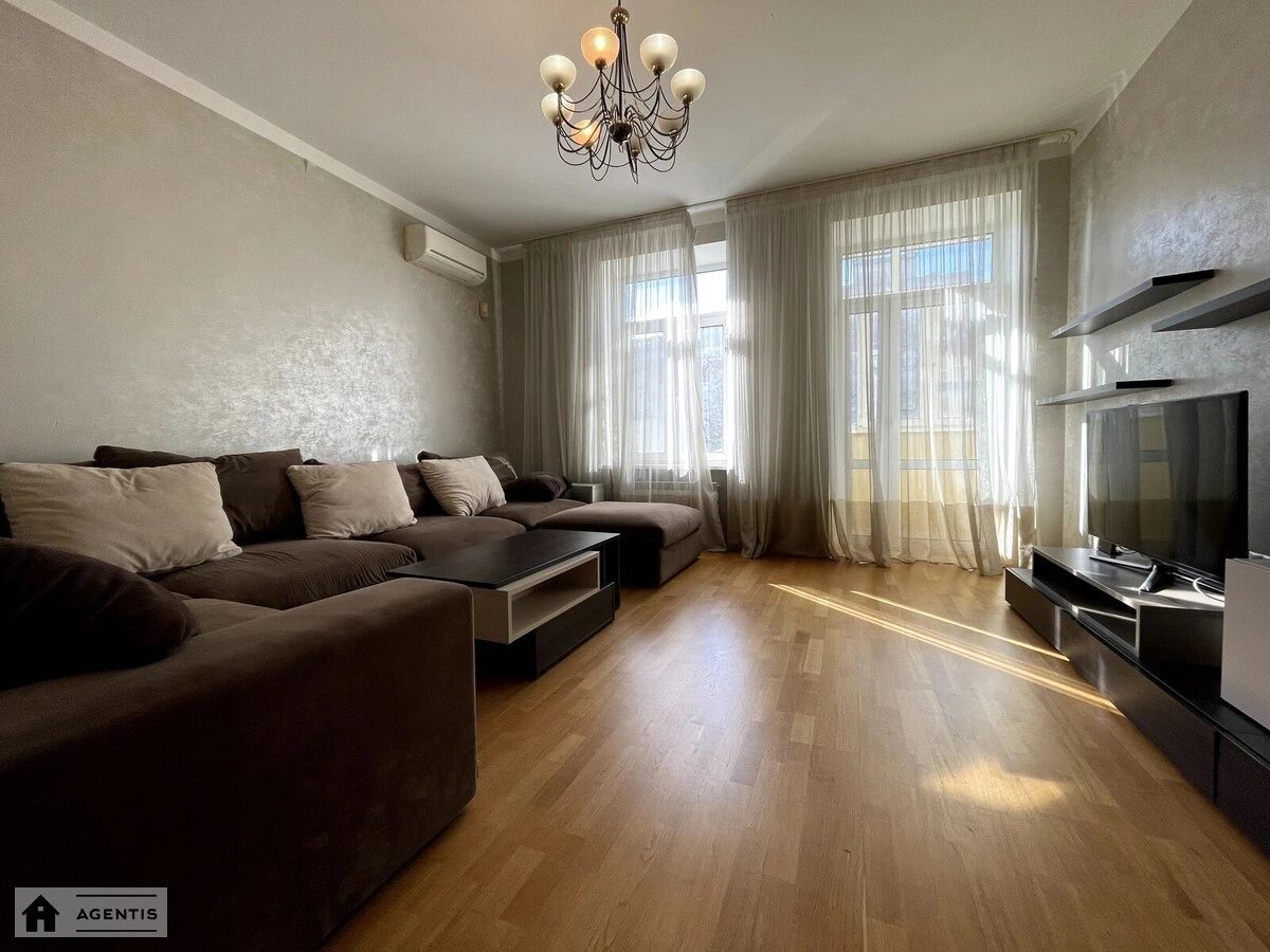 Apartment for rent 3 rooms, 90 m², 3rd fl./5 floors. 32, Yuriya Illyenka vul. Melnykova, Kyiv. 