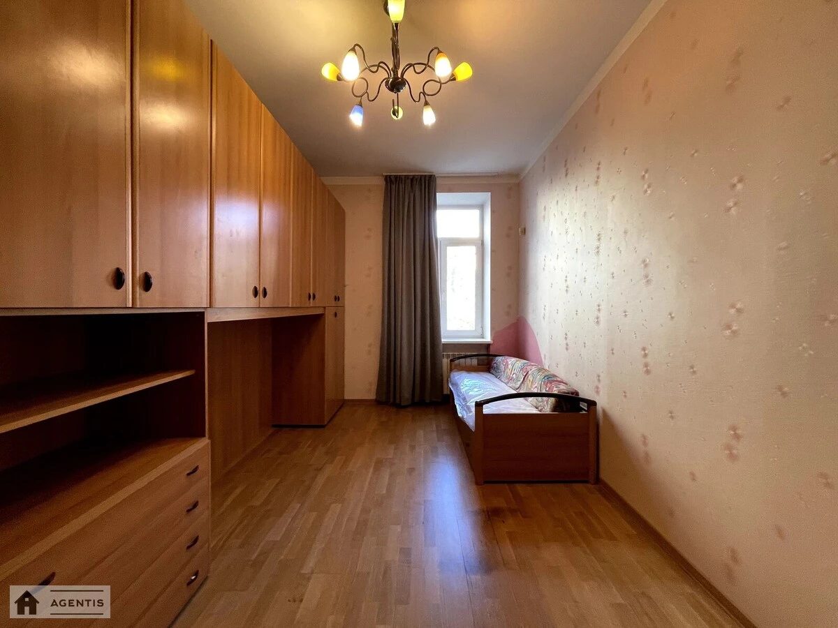 Apartment for rent 3 rooms, 90 m², 3rd fl./5 floors. 32, Yuriya Illyenka vul. Melnykova, Kyiv. 