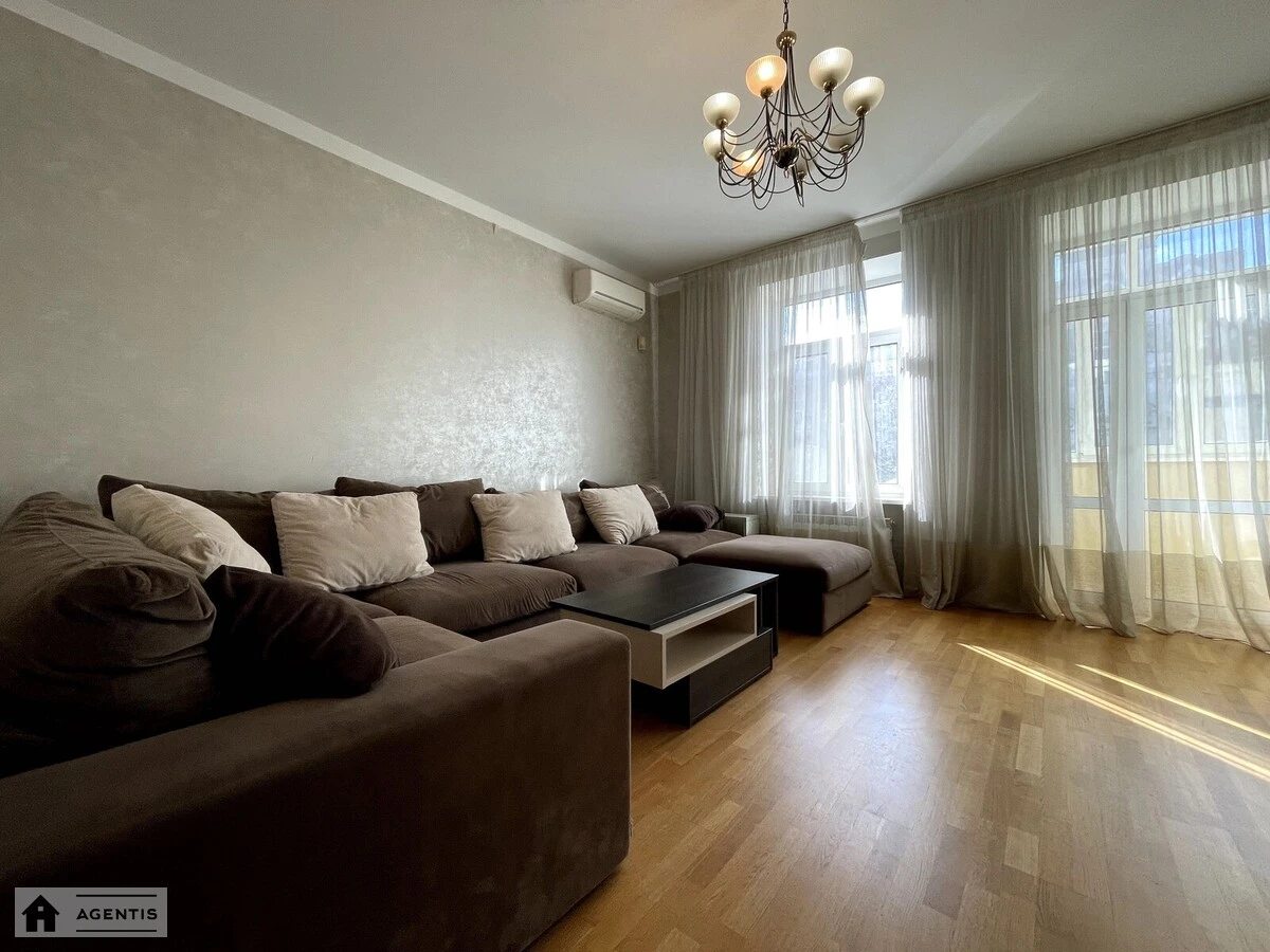 Apartment for rent 3 rooms, 90 m², 3rd fl./5 floors. 32, Yuriya Illyenka vul. Melnykova, Kyiv. 