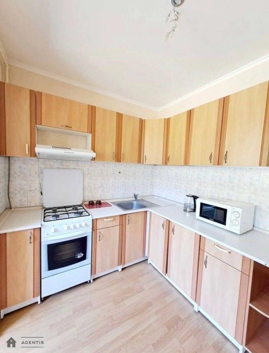 Здам квартиру 1 кімната, 38 m², 1 пов./9 поверхів. 19, Андрія Малишка вул., Київ. 