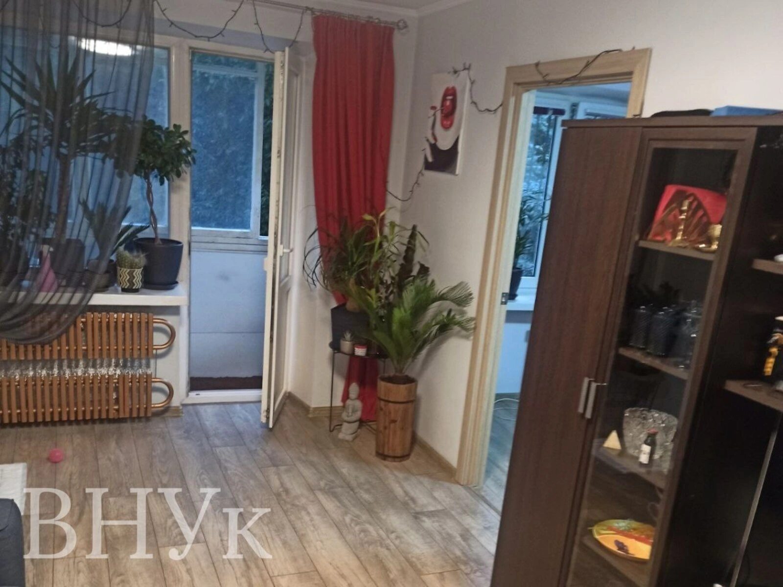 Продаж квартири 3 кімнати, 52 m², 2 пов./5 поверхів. Дружби вул., Тернопіль. 