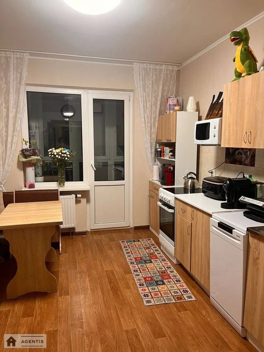 Apartment for rent 2 rooms, 57 m², 16th fl./25 floors. Sofiyi Rusovoyi vul., Kyiv. 