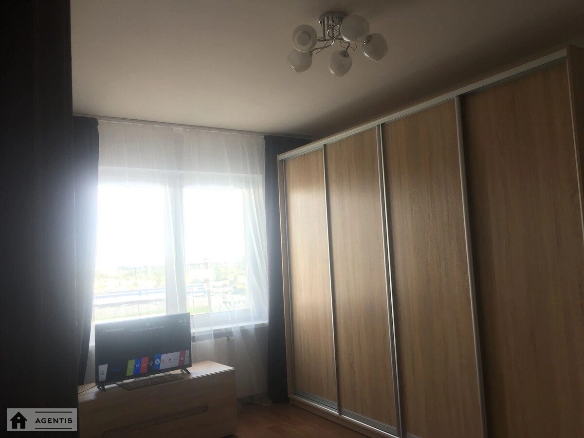 Apartment for rent 2 rooms, 57 m², 16th fl./25 floors. Sofiyi Rusovoyi vul., Kyiv. 