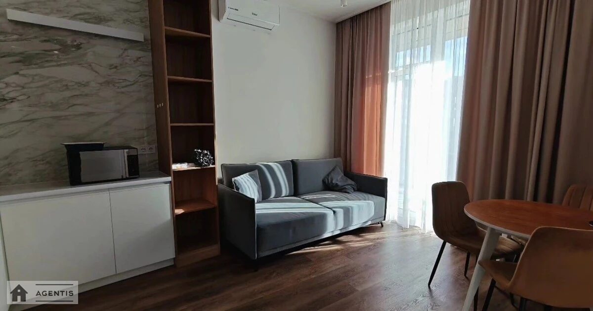 Сдам квартиру 1 комната, 49 m², 15 эт./23 этажа. 28, Василя Тютюнника вул. (Анрі Барбюса), Киев. 