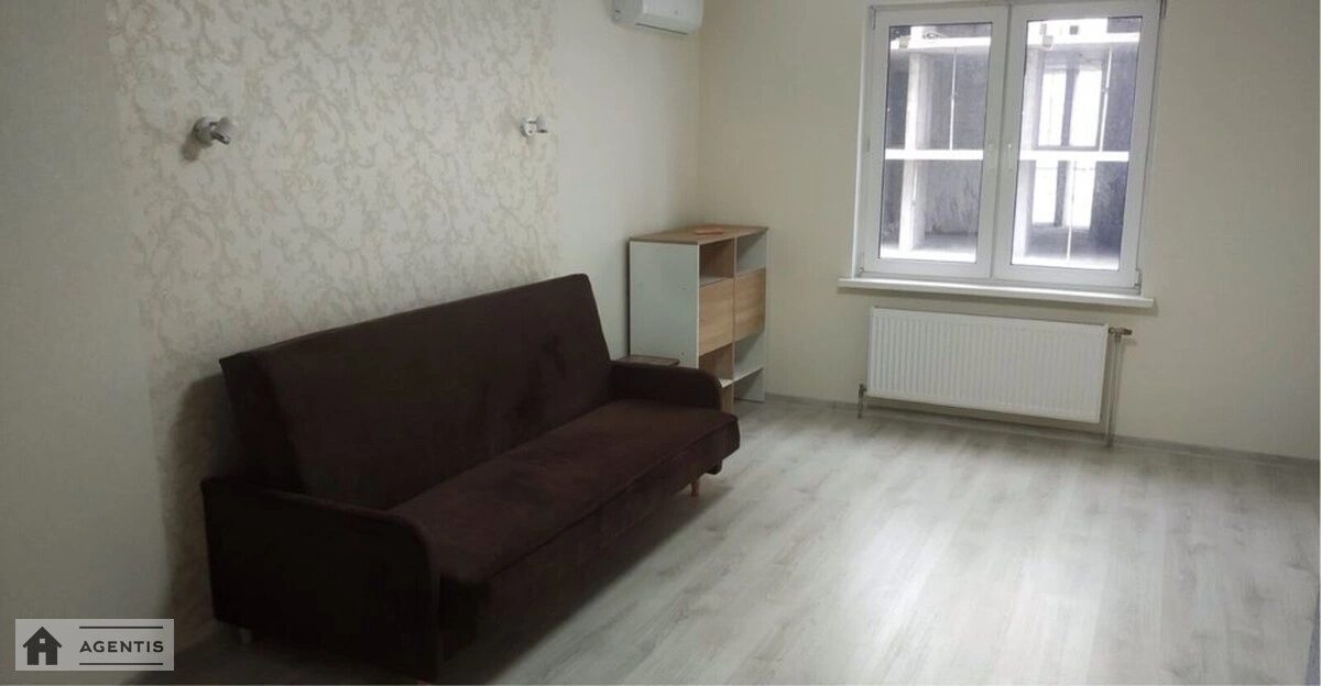 Сдам квартиру 2 комнаты, 74 m², 20 эт./25 этажей. 1, Хорольская 1, Киев. 