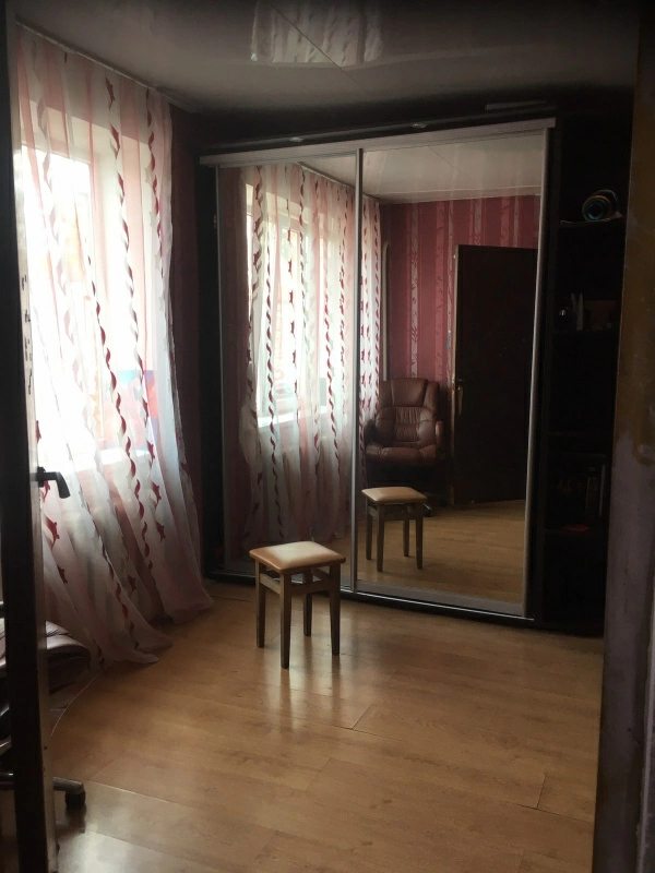 House for sale. 2 rooms, 80 m², 1 floor. Vatutyna, Zaporizhzhya. 