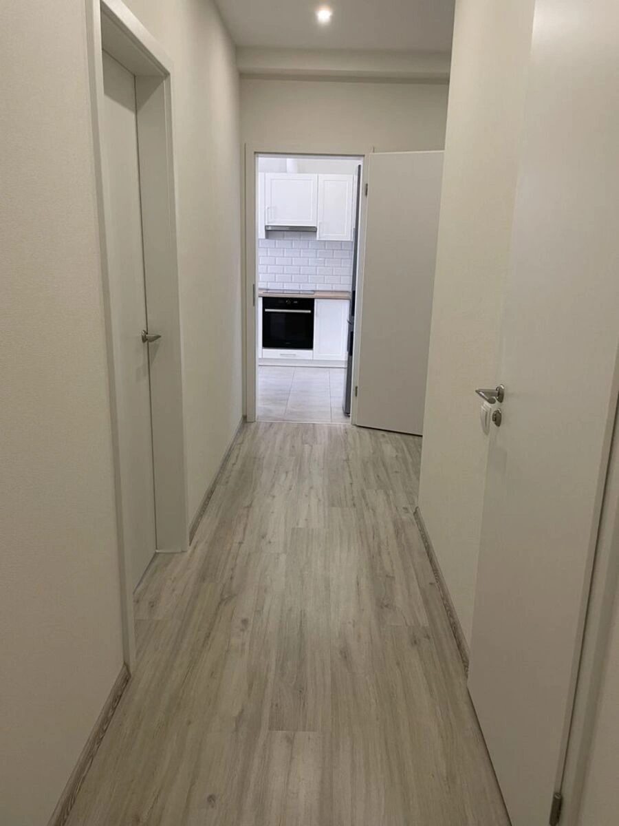 Продаж квартири 3 кімнати, 79 m², 4 пов./13 поверхів. 28, Михайла Максимовича вул. (Онуфрія Трутенка), Київ. 