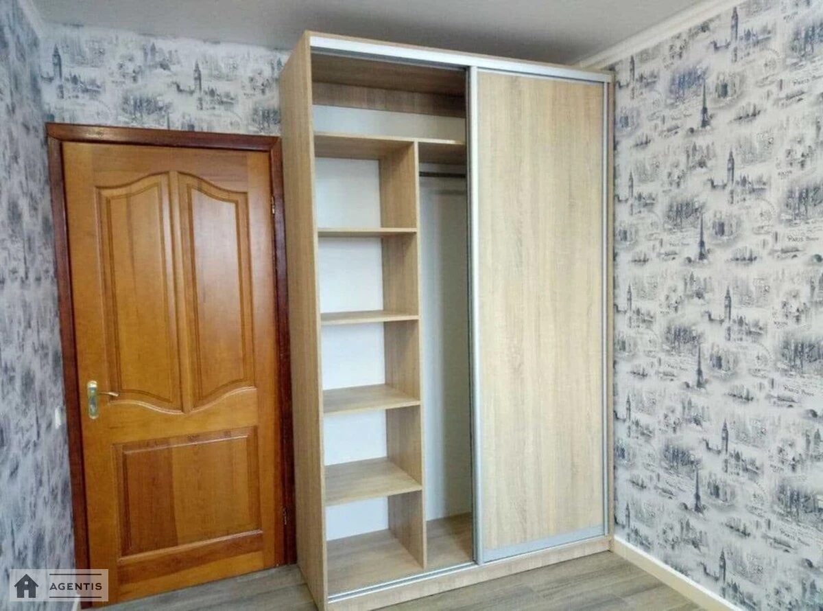 Здам квартиру 2 кімнати, 45 m², 6 пов./9 поверхів. 11, Дніпровська набережна 11, Київ. 