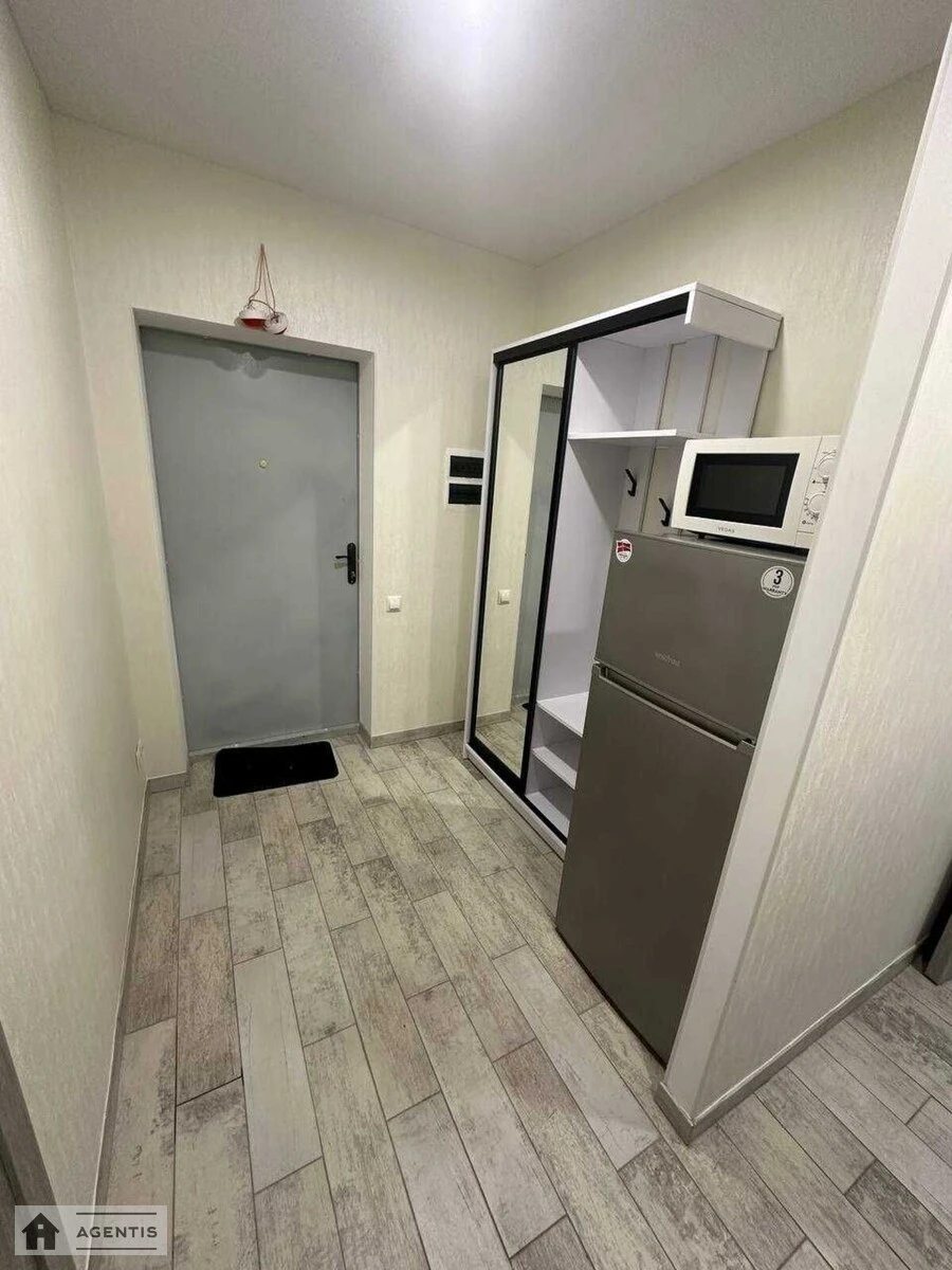 Сдам квартиру 2 комнаты, 46 m², 16 эт./26 этажей. Ревуцкого, Киев. 