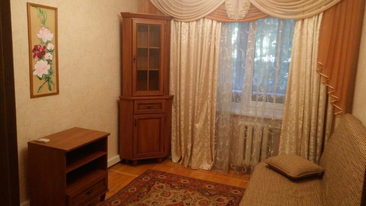 Продаж квартири 3 кімнати, 60 m², 1 пов./9 поверхів. 16, Борщагівська 16, Київ. 