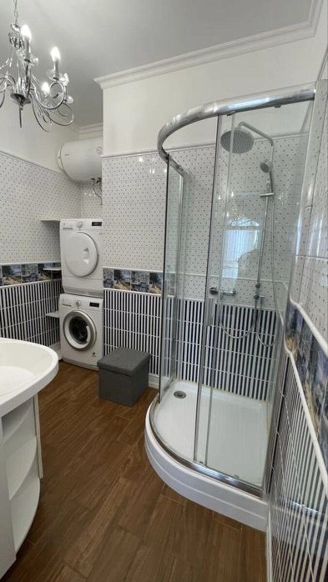 Сдам квартиру 3 комнаты, 108 m², 23 эт./27 этажей. 2, Володимира Івасюка просп. (Героїв Сталінграда), Киев. 